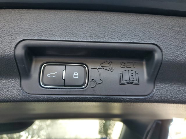 Certified 2024 Ford Explorer 2WD image 10