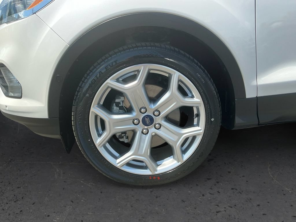 Certified 2019 Ford Escape Titanium FWD image 13