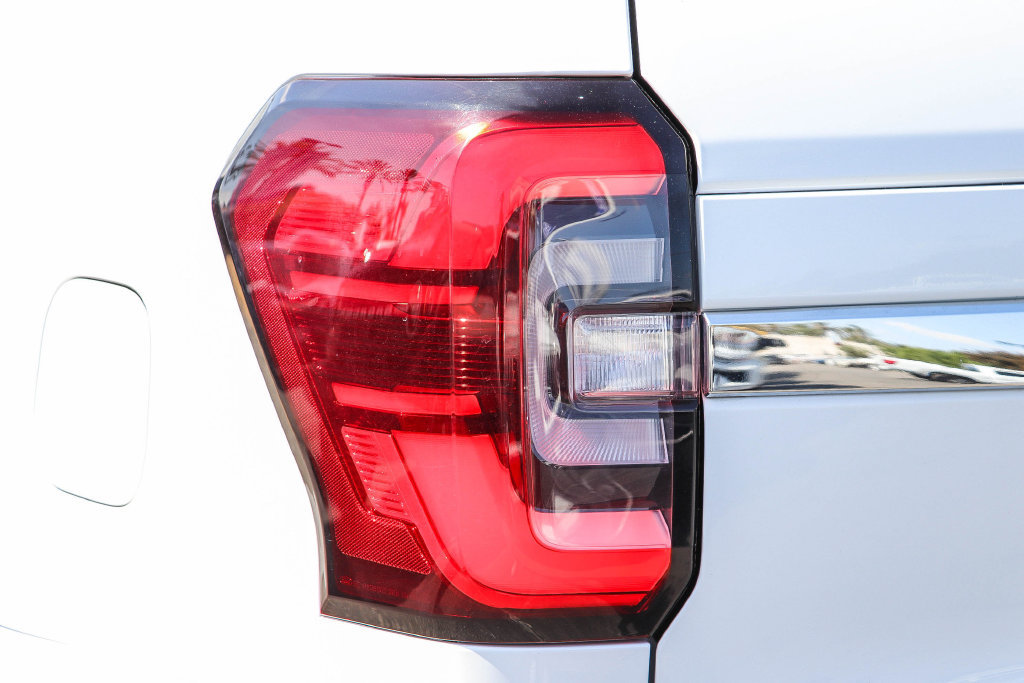 Certified 2024 Ford Expedition Max Limited AWD/4WD image 12