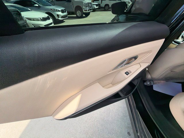 Used 2019 BMW 330i Sedan w/ Convenience Package RWD image 28