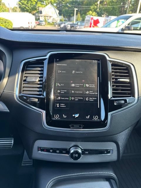 Used 2021 Volvo XC90 T8 R-Design AWD/4WD image 28