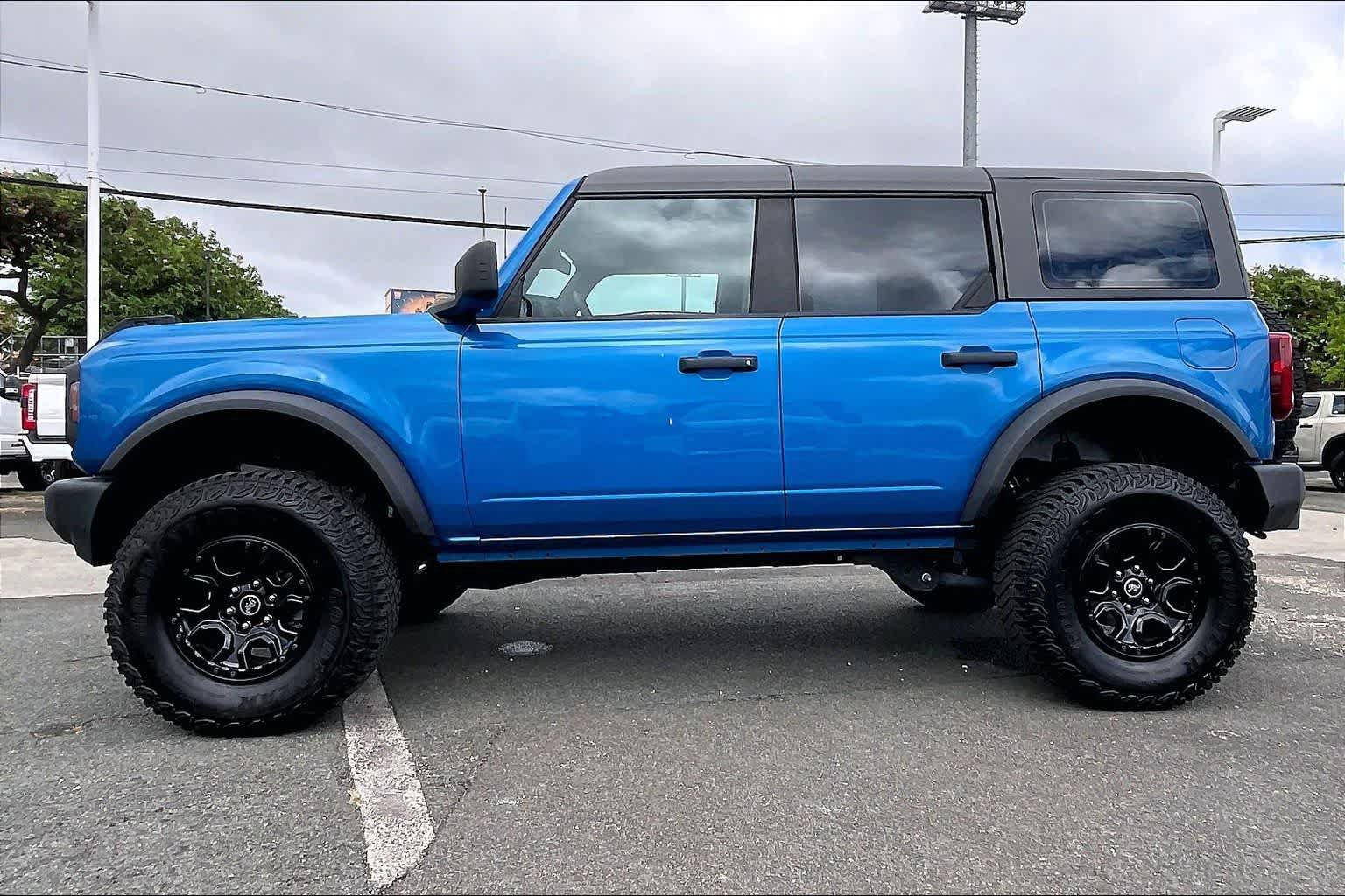 Certified 2022 Ford Bronco 4-Door AWD/4WD image 3