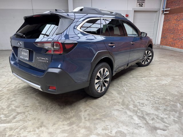Used 2024 Subaru Outback Touring XT image 5
