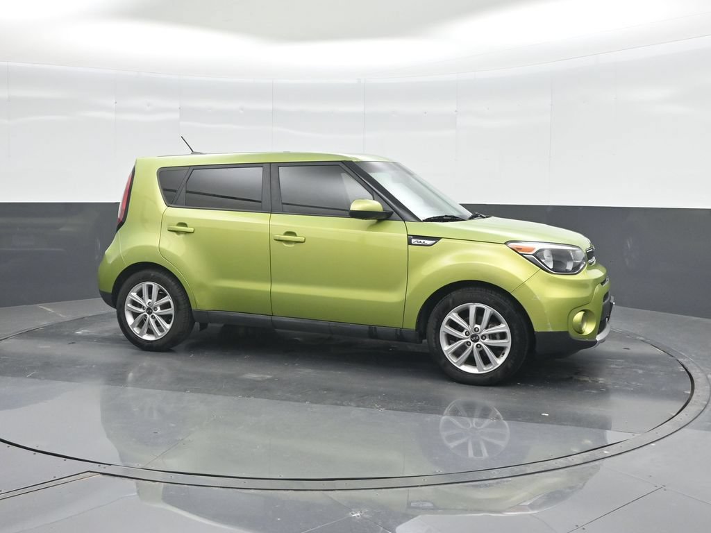 Used 2018 Kia Soul + FWD image 11