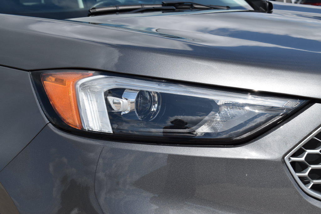 Certified 2023 Ford Edge SEL w/ Convenience Package AWD/4WD image 4