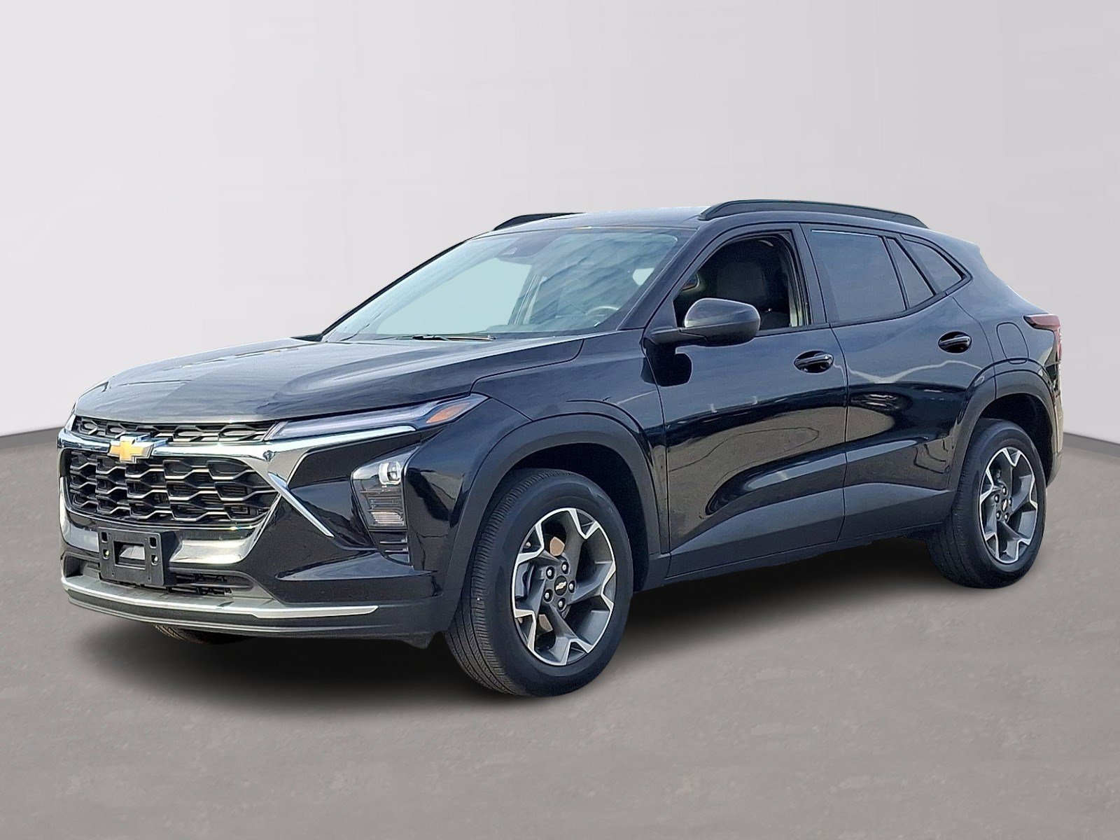 Used 2025 Chevrolet Trax LT w/ LT Convenience Package image 3