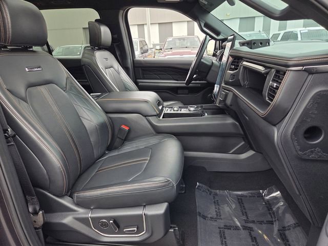 Certified 2024 Ford Expedition Platinum image 20