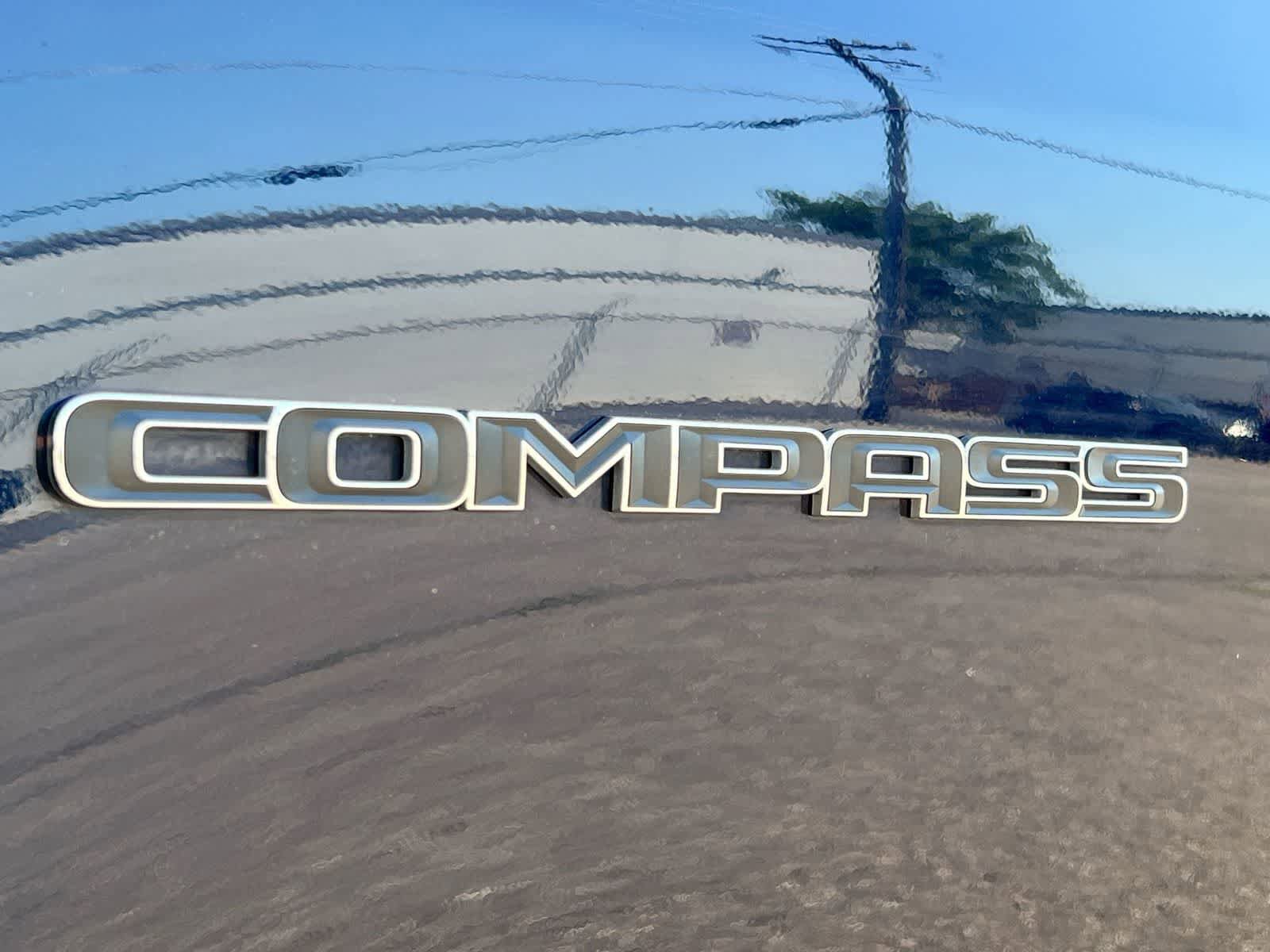 Used 2018 Jeep Compass Limited AWD/4WD image 13
