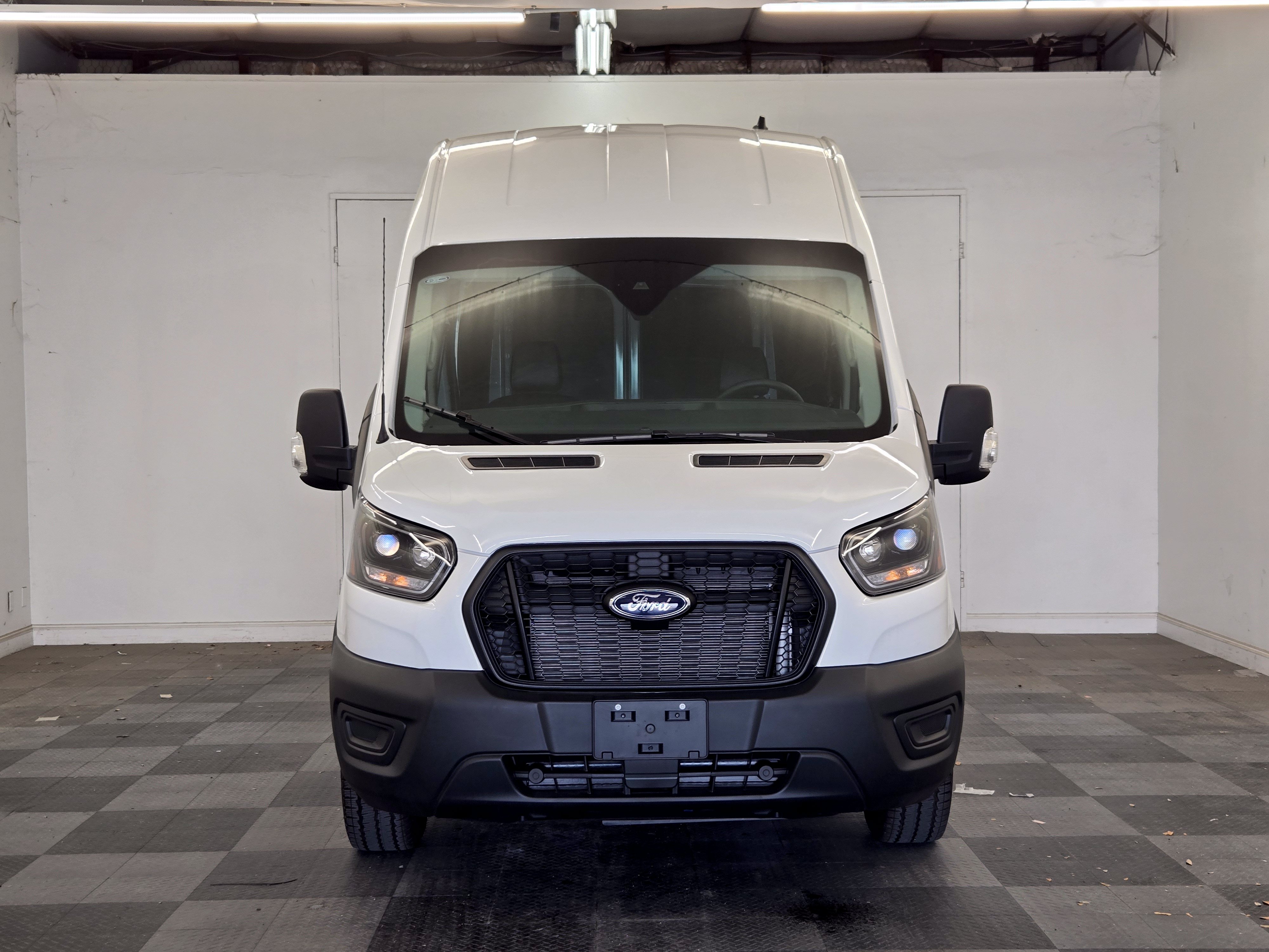 Certified 2025 Ford Transit 350 148 High Roof AWD w/ Load Area Protection Package image 3