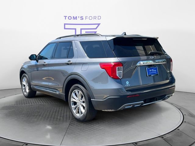 Certified 2023 Ford Explorer XLT w/ Equipment Group 202A AWD/4WD image 3