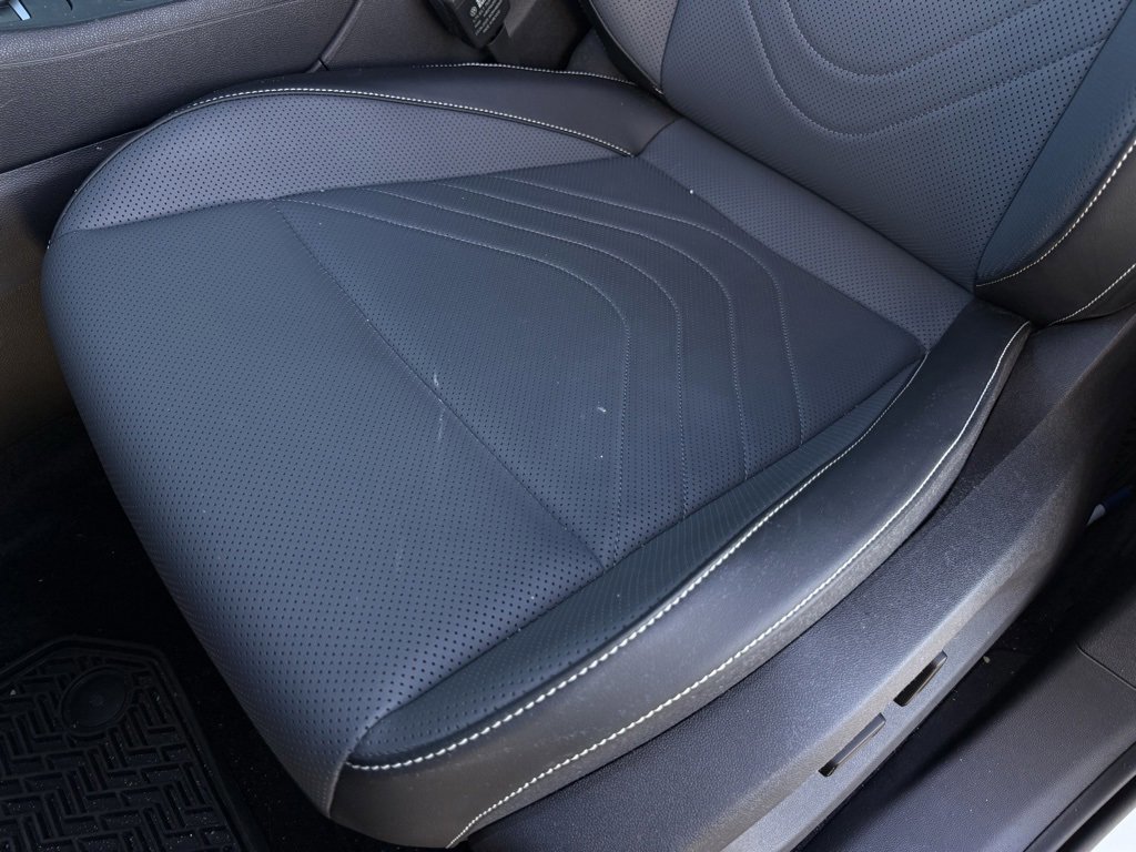 Used 2025 Volkswagen Tiguan SE R-Line image 24