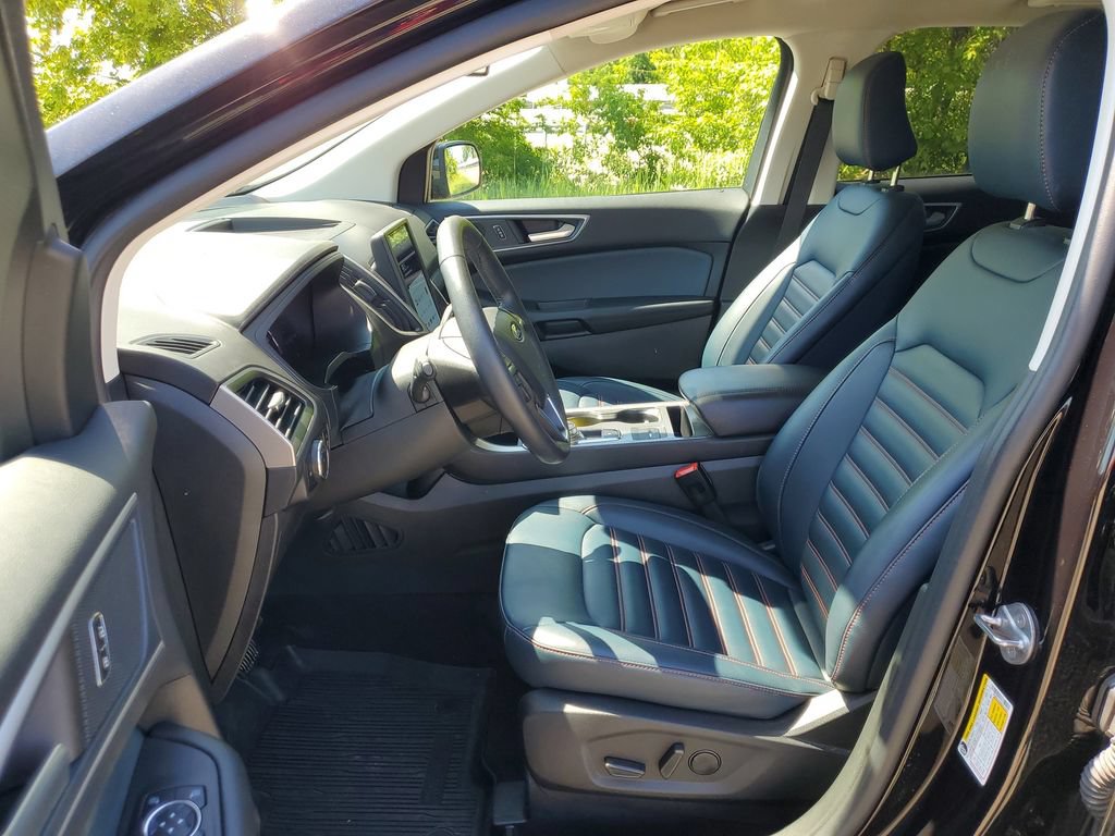 Certified 2024 Ford Edge SEL w/ Sport Appearance Package AWD/4WD image 12