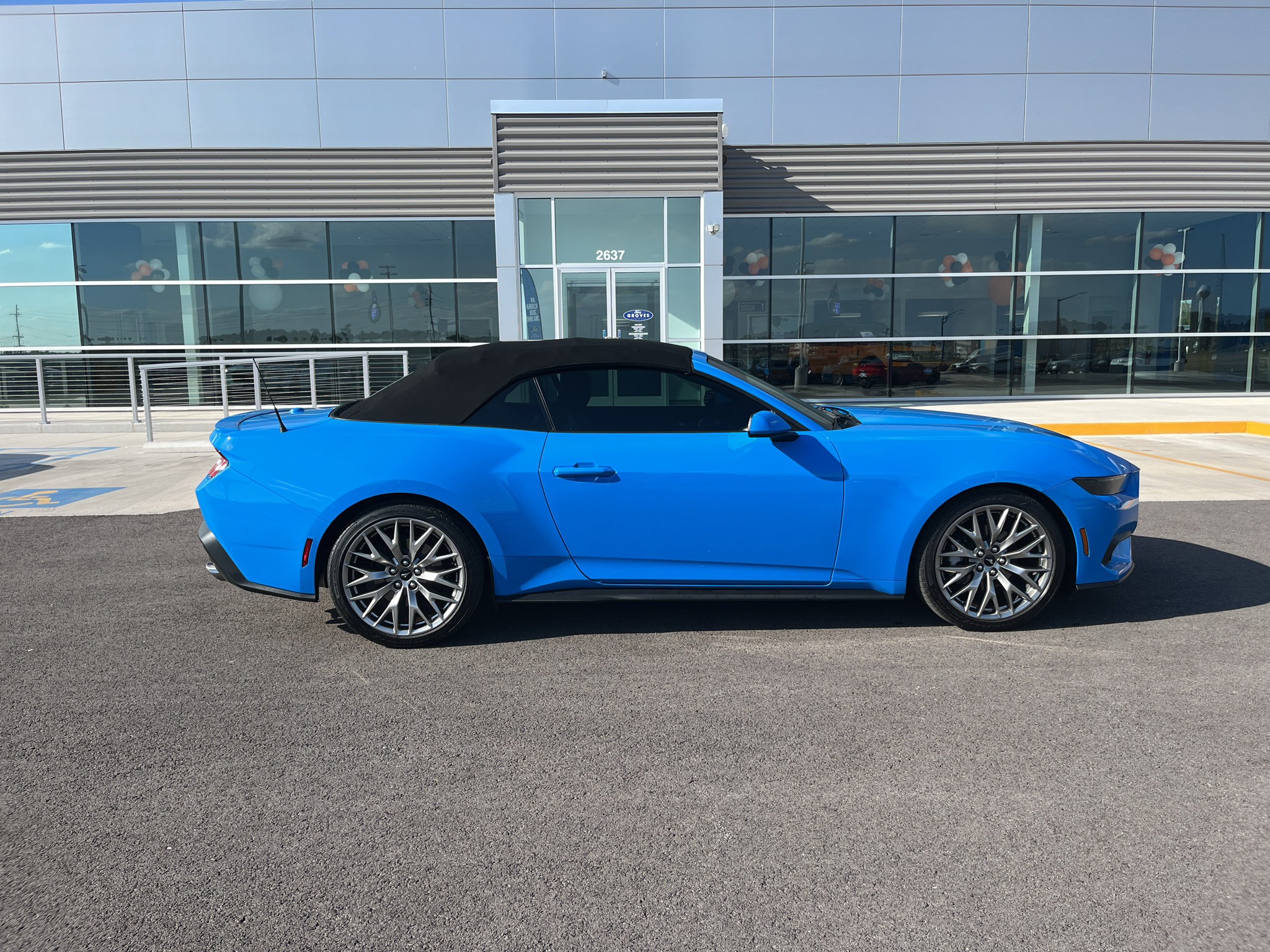 Certified 2025 Ford Mustang Premium RWD image 4
