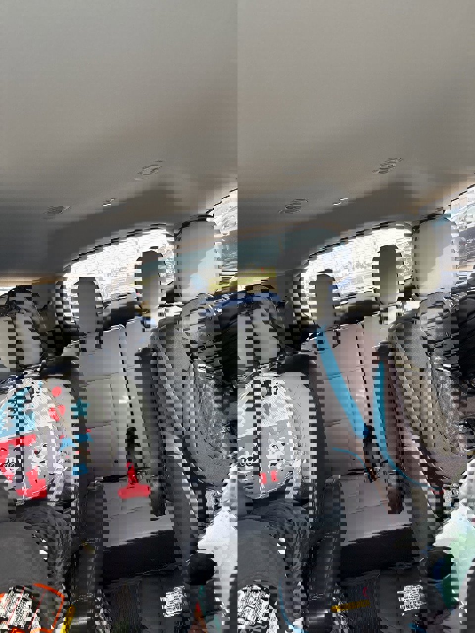 Certified 2021 Ford Explorer XLT w/ Equipment Group 202A image 13