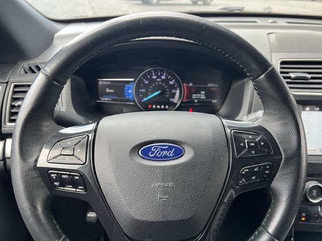 Certified 2018 Ford Explorer XLT w/ Equipment Group 202A image 22