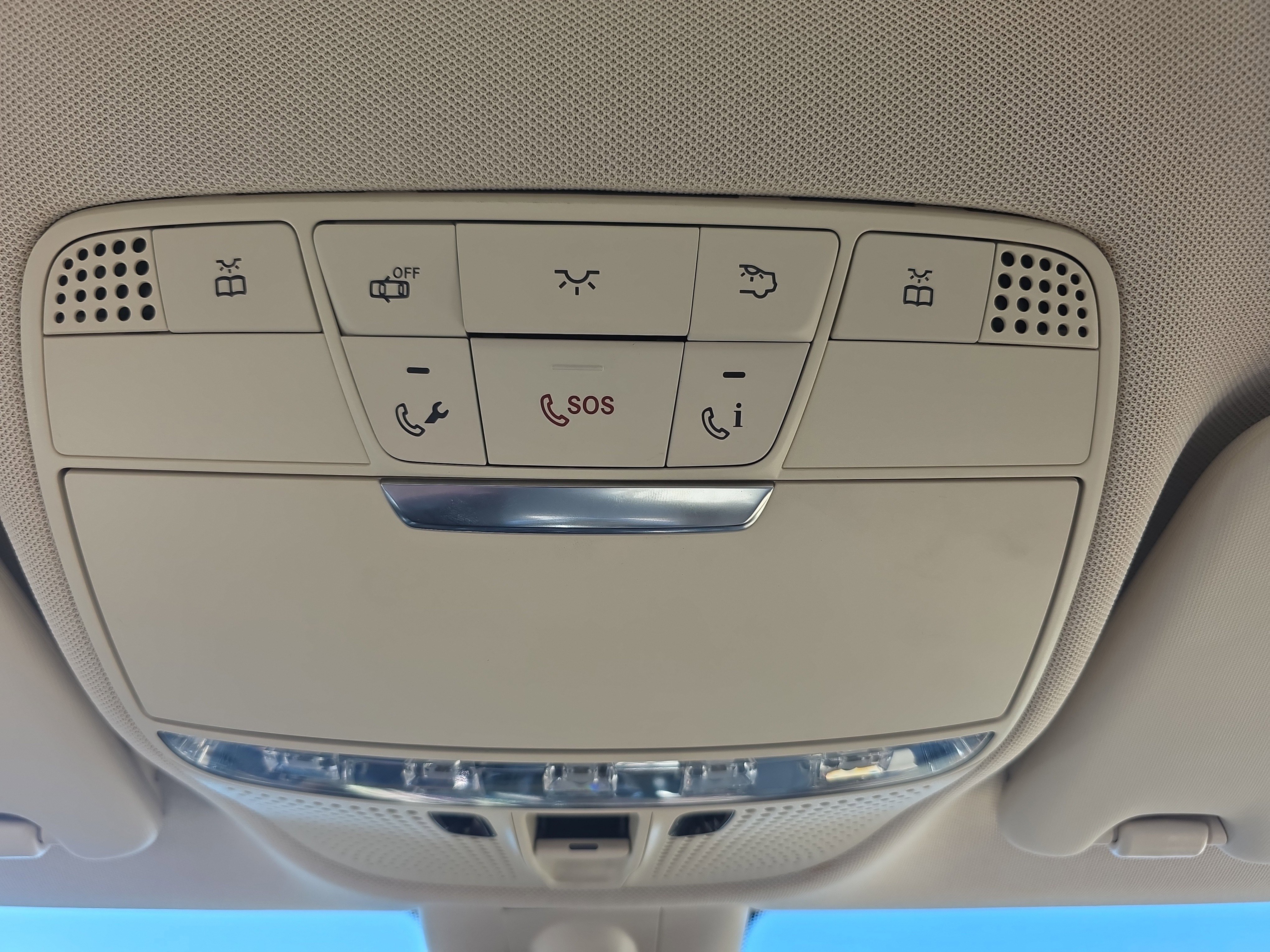 Used 2018 Mercedes-Benz C 300 4MATIC Sedan w/ Multimedia Package image 36