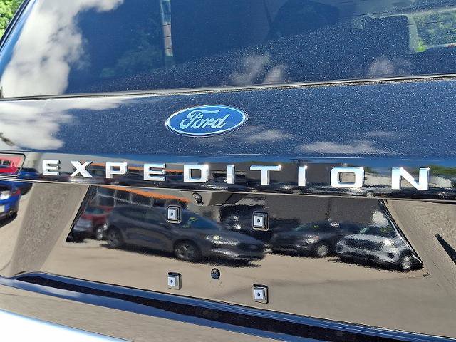 Certified 2025 Ford Expedition Platinum w/ Driver's Package AWD/4WD image 30