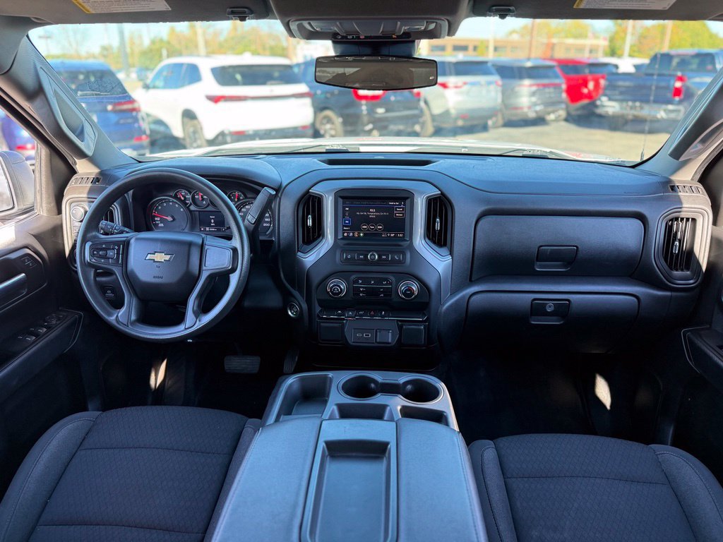 Used 2023 Chevrolet Silverado 1500 Custom AWD/4WD image 3