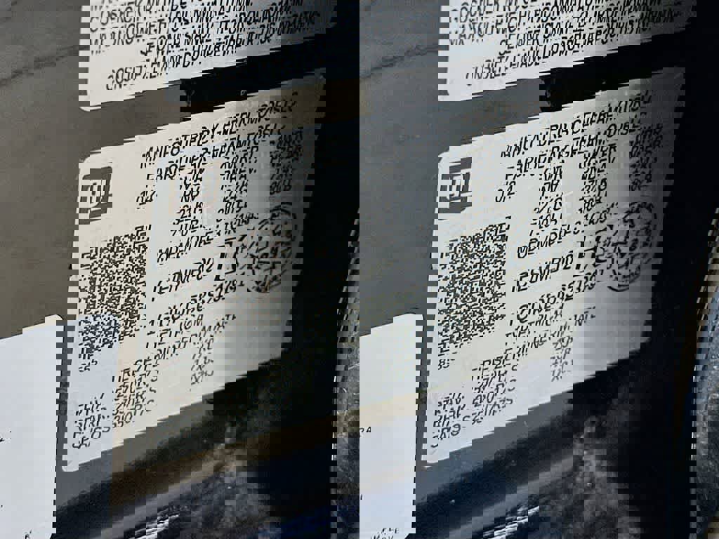 Used 2025 Chevrolet Silverado 1500 LT image 21