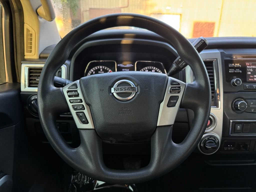 Used 2018 Nissan Titan SV AWD/4WD image 29