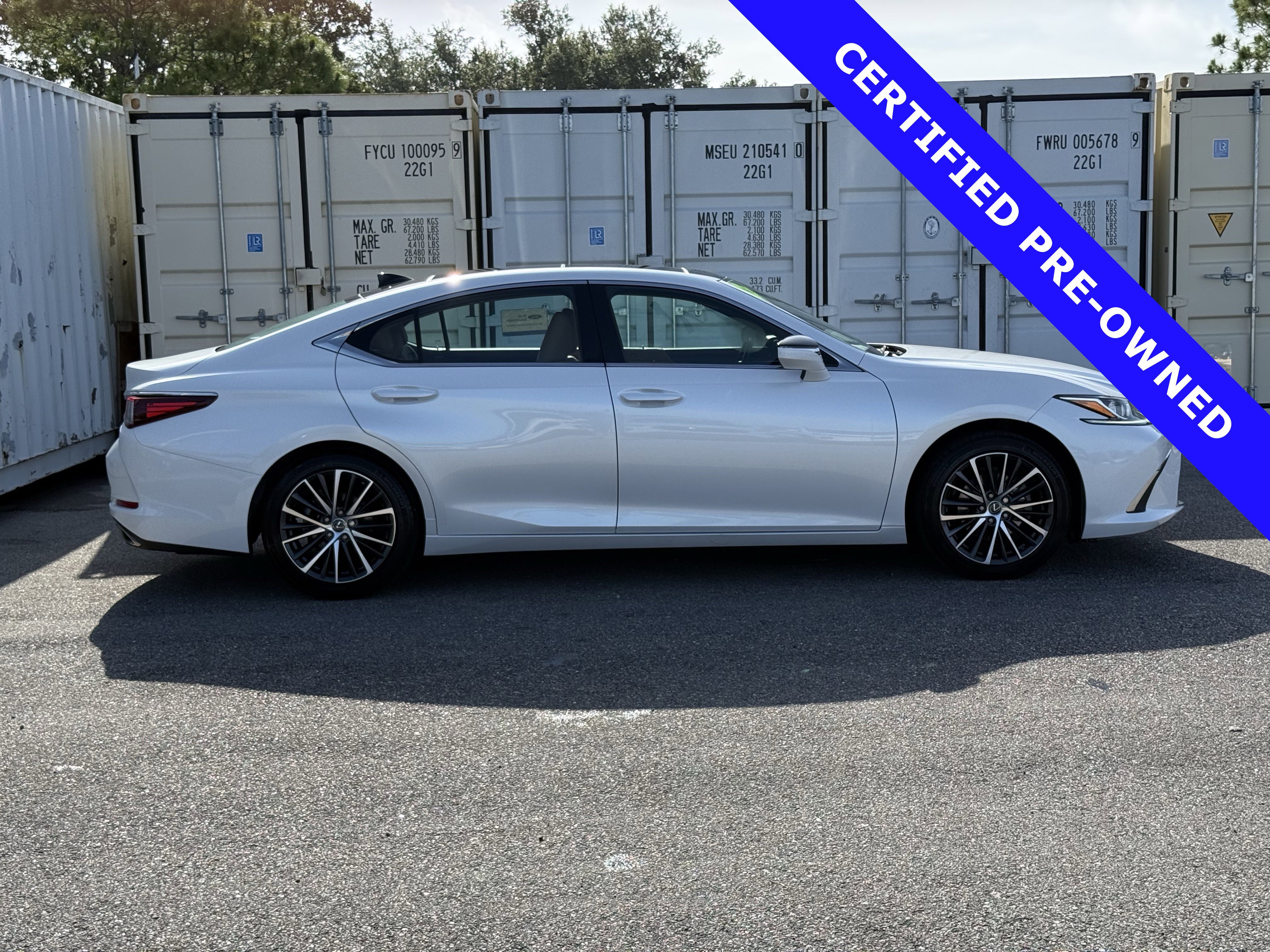 Used 2022 Lexus ES 350 w/ Premium Package FWD image 3