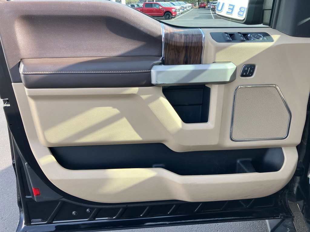 Certified 2018 Ford F150 Lariat w/ Equipment Group 501A Mid image 19