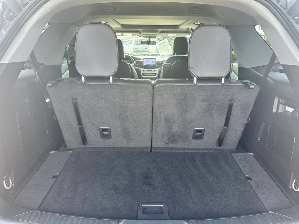 Certified 2023 Ford Explorer XLT w/ Equipment Group 202A AWD/4WD image 14