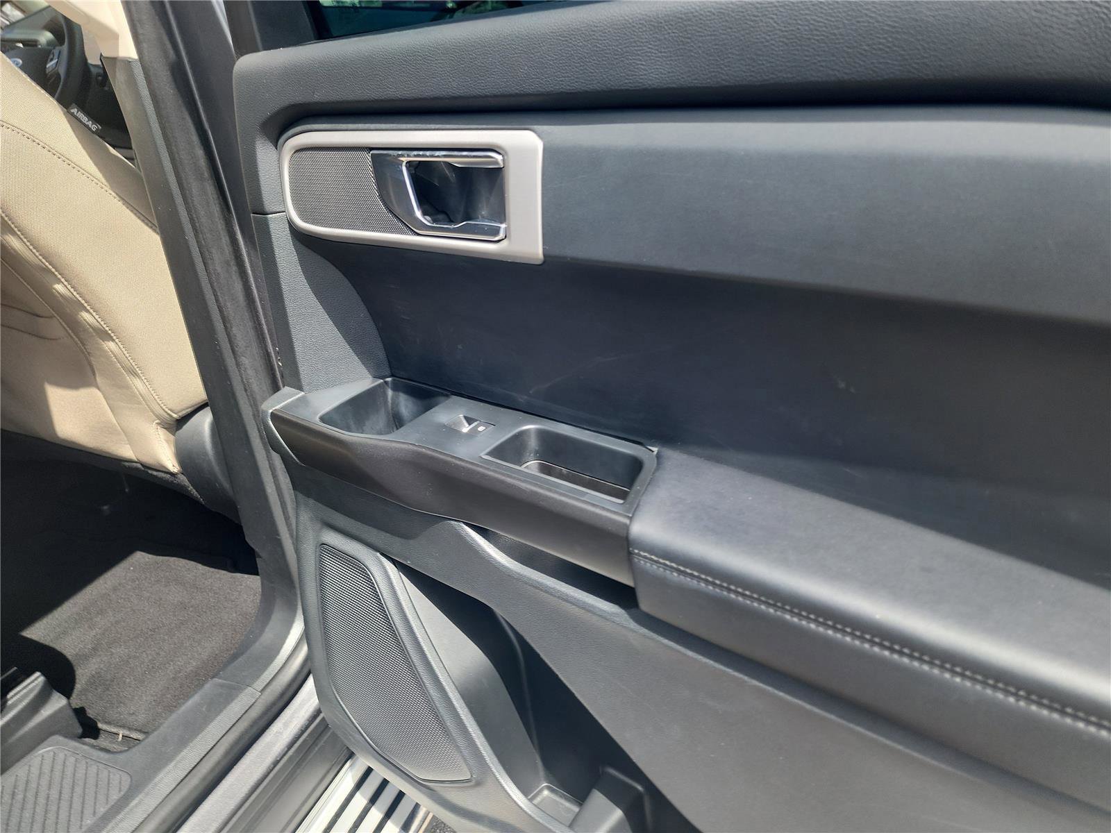 Certified 2021 Ford Explorer 2WD image 23