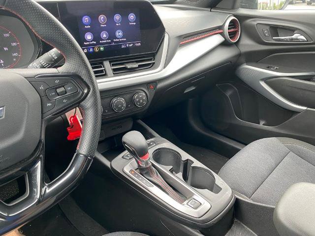 Used 2024 Chevrolet Trax RS w/ Sunroof Package FWD image 25