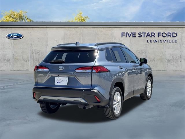 Used 2023 Toyota Corolla Cross LE image 4