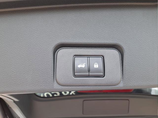Used 2025 Nissan Rogue SL w/ Tech Package FWD image 11