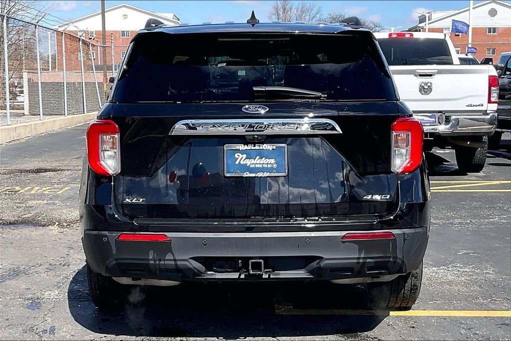 Certified 2022 Ford Explorer XLT w/ Class IV Trailer Tow Package image 3