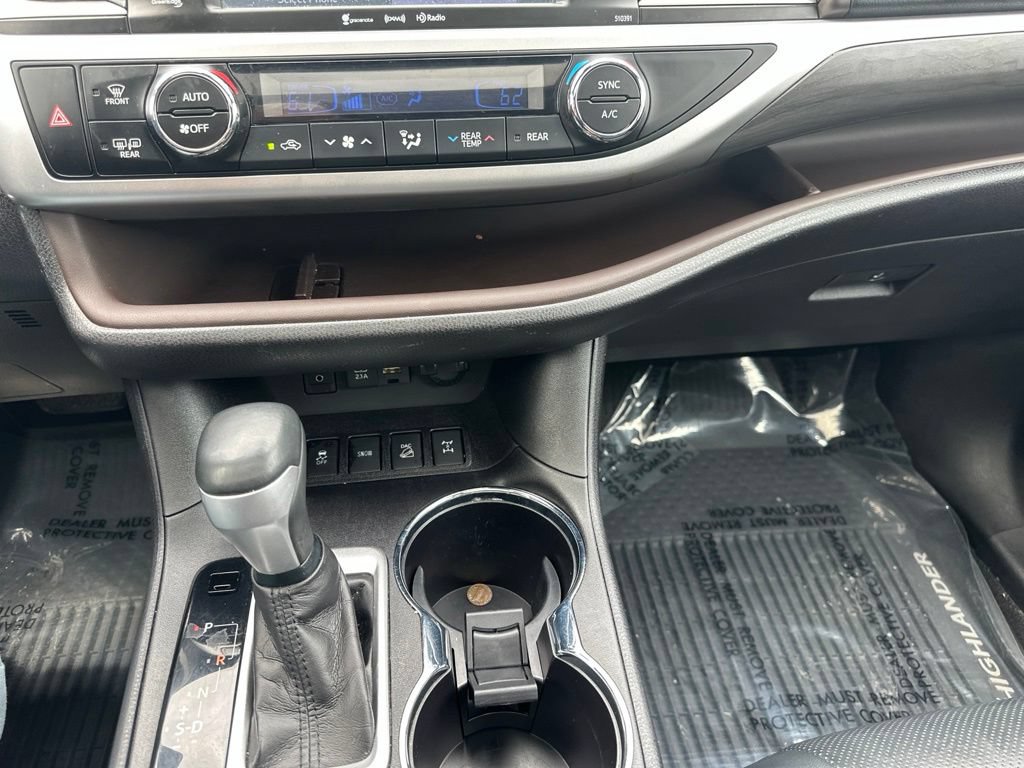 Used 2019 Toyota Highlander Limited AWD/4WD image 45