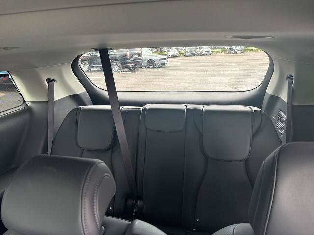 Used 2025 Kia Carnival SX FWD image 19