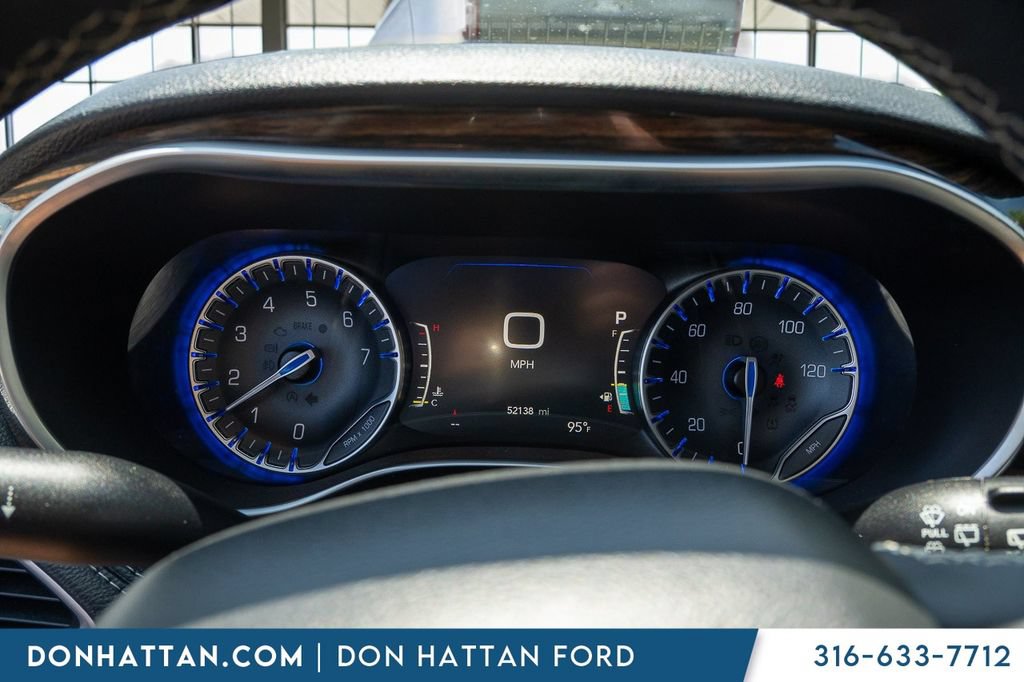 Used 2023 Chrysler Pacifica Limited FWD image 6