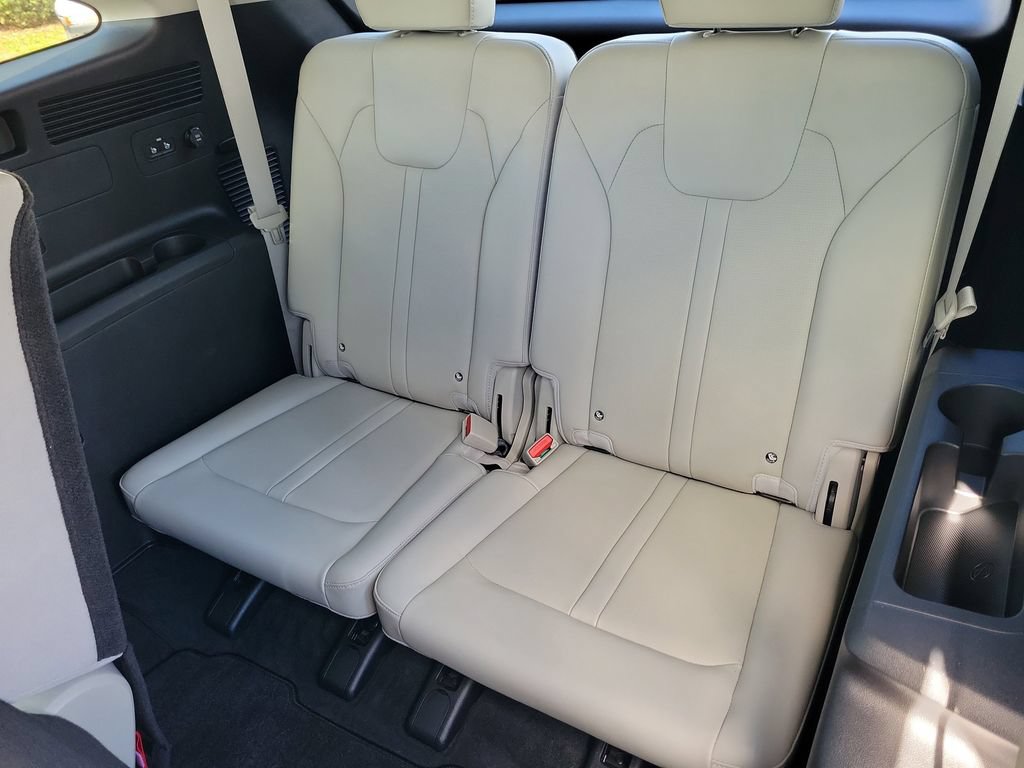 Used 2025 Kia Sorento S FWD image 10