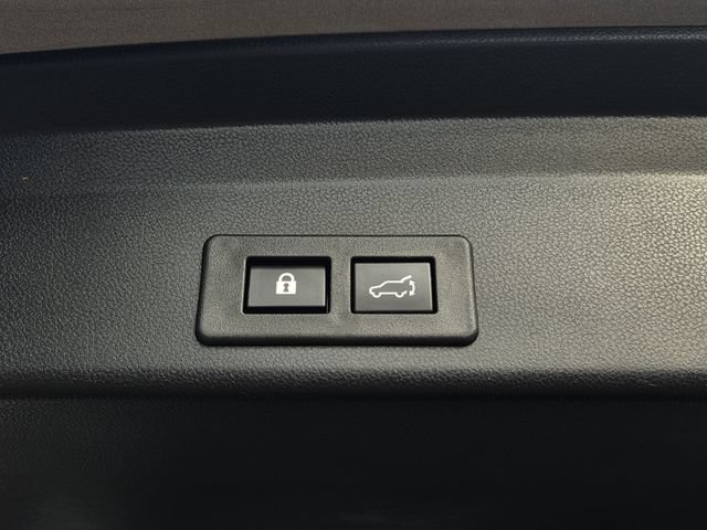 Used 2023 Subaru Ascent Touring AWD/4WD image 25