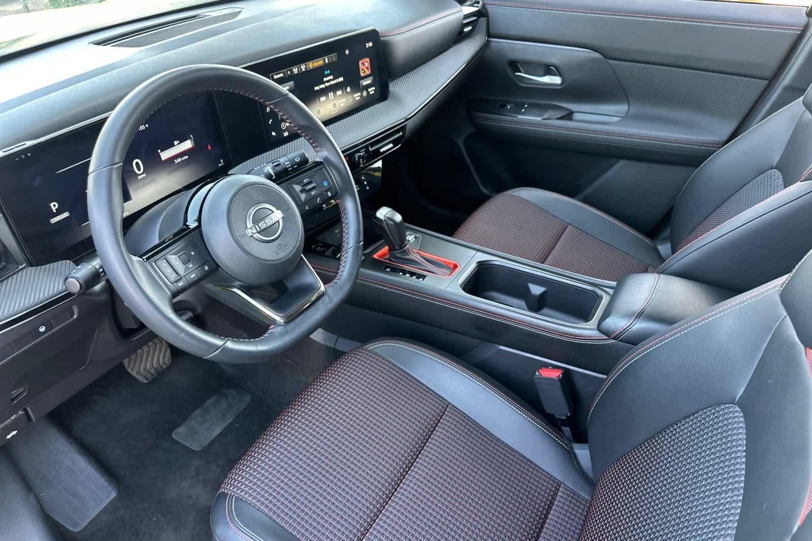 Used 2025 Nissan Kicks SR AWD/4WD image 12