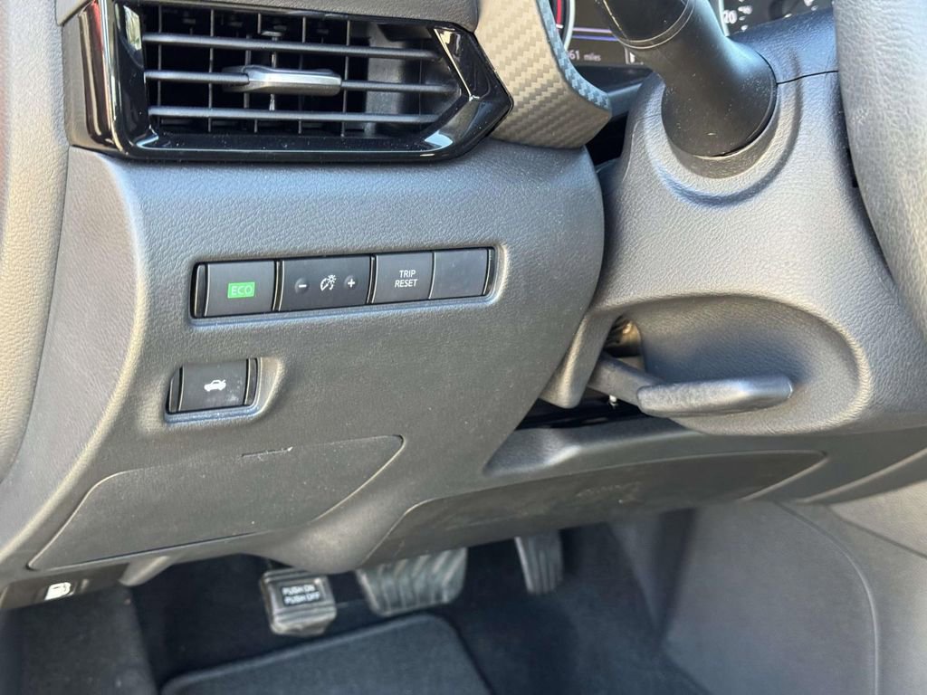 Used 2025 Nissan Sentra SV image 15