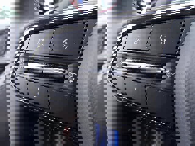 Used 2025 Chevrolet Equinox RS w/ Safety and Technology Package image 14