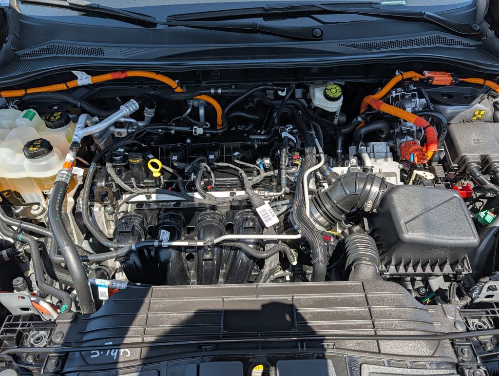 Certified 2022 Ford Escape SEL w/ Technology Package FWD image 35