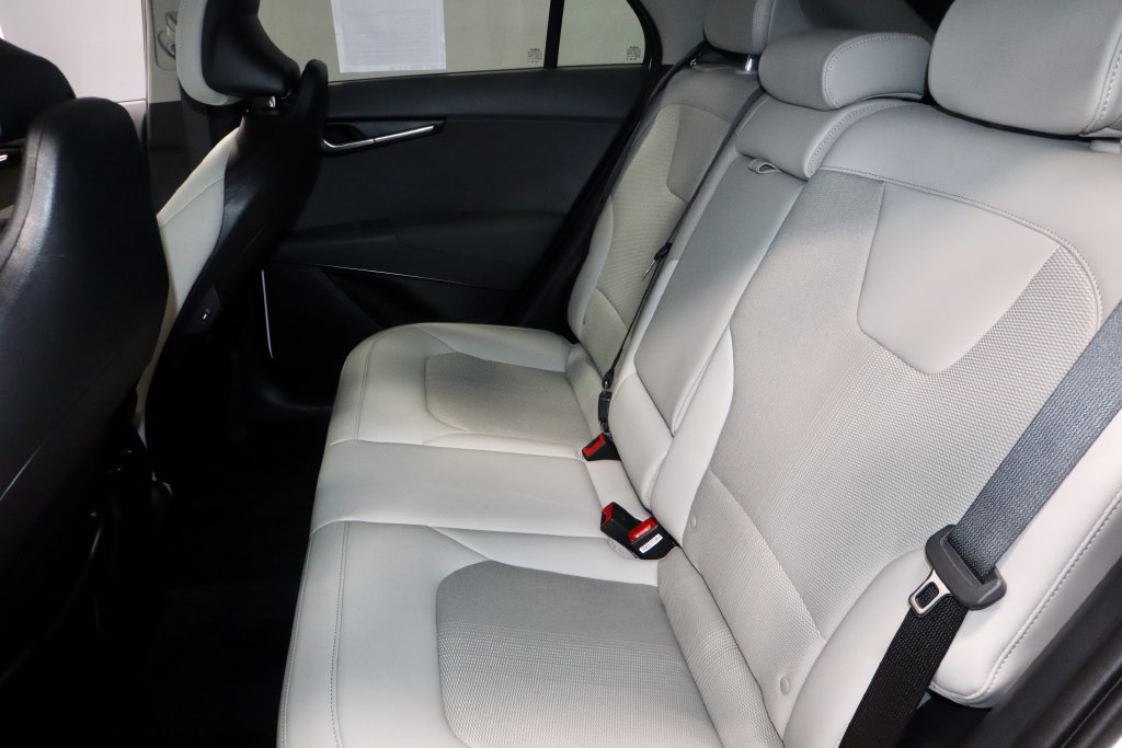 Used 2025 Kia Niro EX Touring FWD image 22