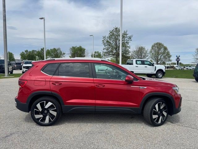 Used 2024 Volkswagen Taos SEL AWD/4WD image 10