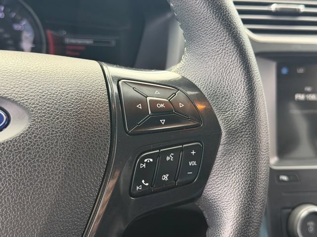 Certified 2018 Ford Explorer XLT w/ Equipment Group 202A FWD image 24