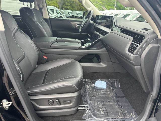 Used 2025 INFINITI QX80 Luxe RWD image 15