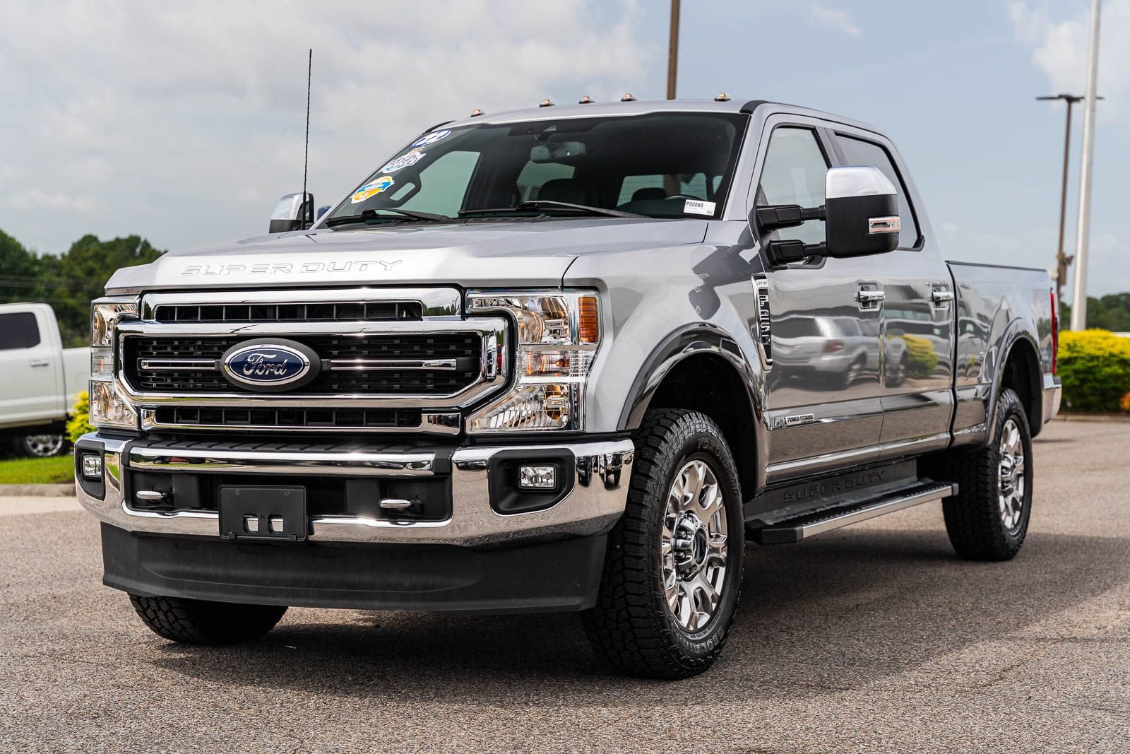 Certified 2022 Ford F250 Lariat w/ Chrome Package AWD/4WD image 3