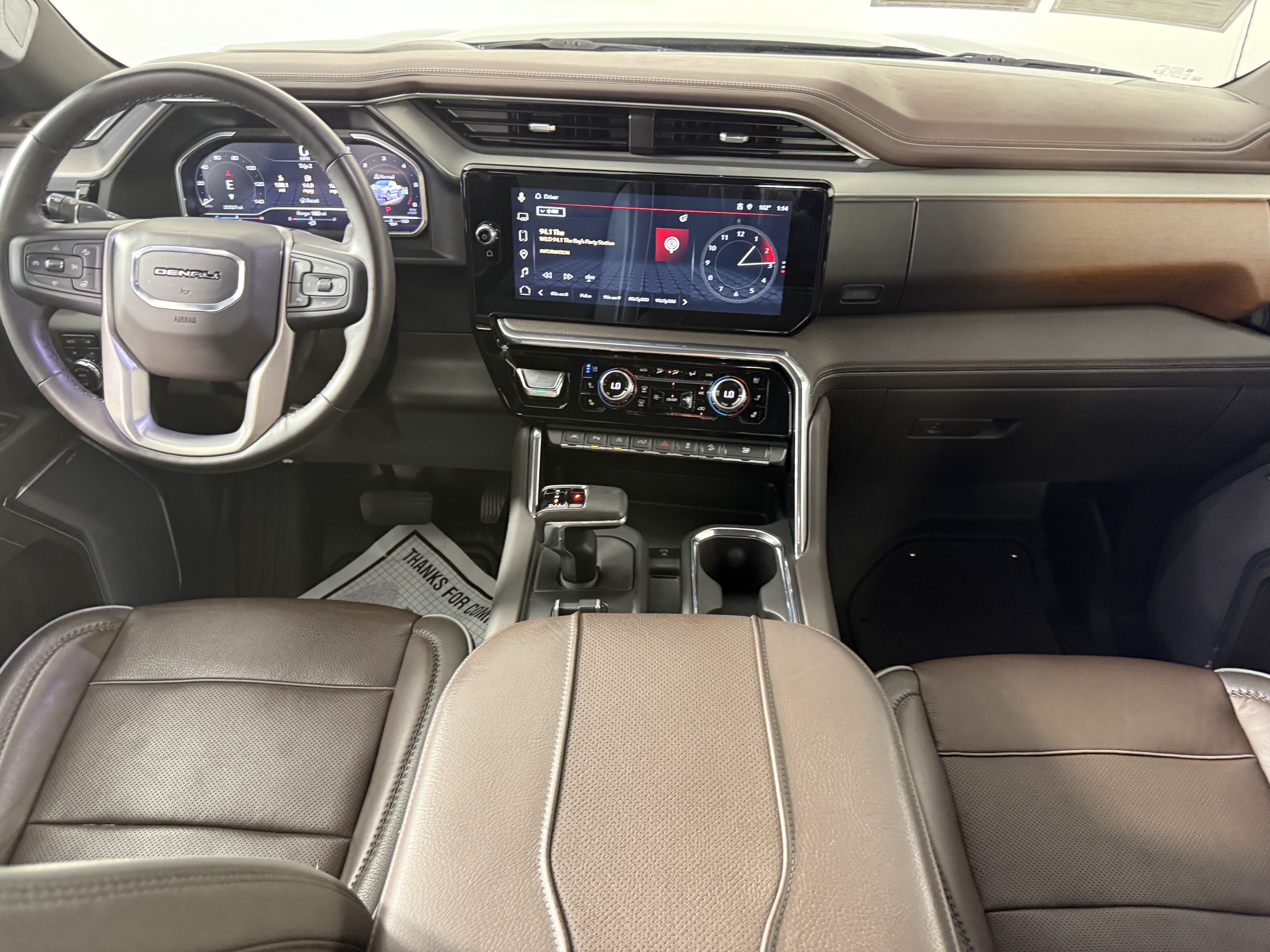 Used 2023 GMC Sierra 1500 Denali w/ Denali Reserve Package AWD/4WD image 9