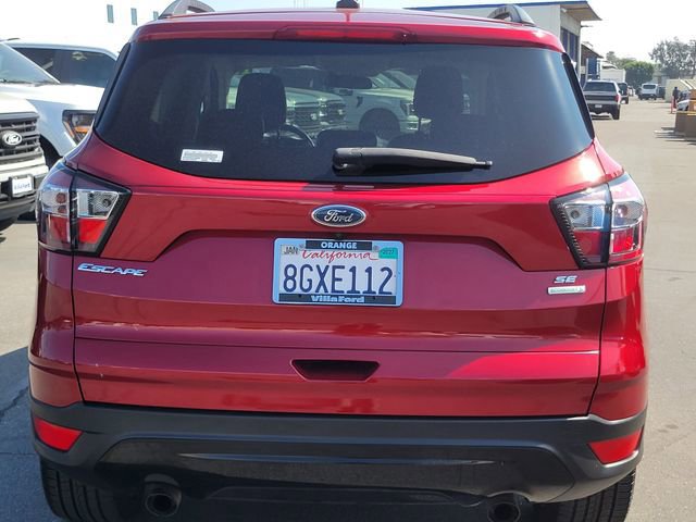 Certified 2018 Ford Escape SE w/ SE Sport Appearance Package image 3