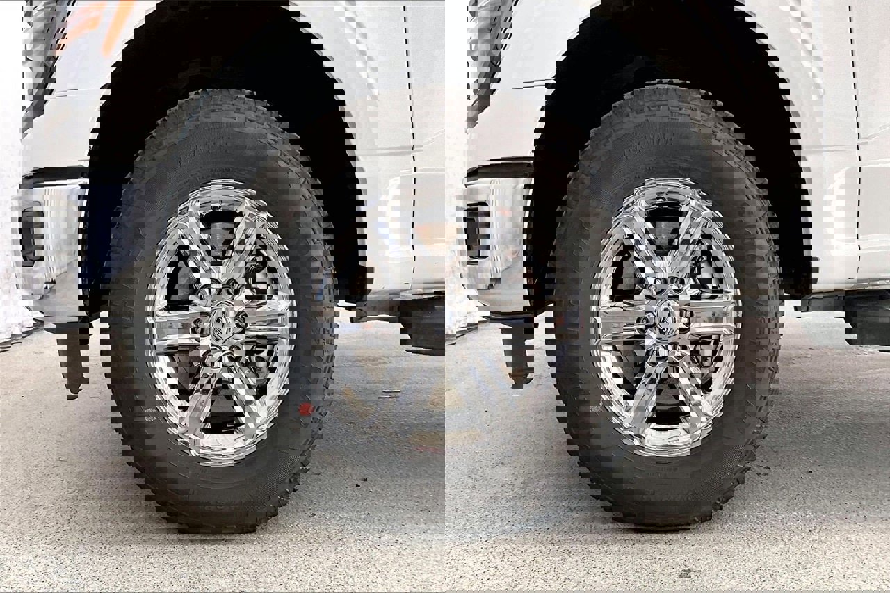 Certified 2025 Ford F150 XLT w/ Equipment Group 301A Standard image 8