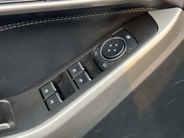 Certified 2024 Ford Explorer XLT AWD/4WD image 17